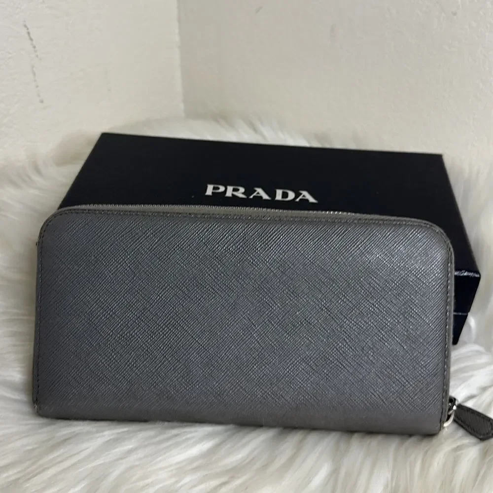 💯Authentic Prada Safiano Zipped Around Long Wallet 🍀